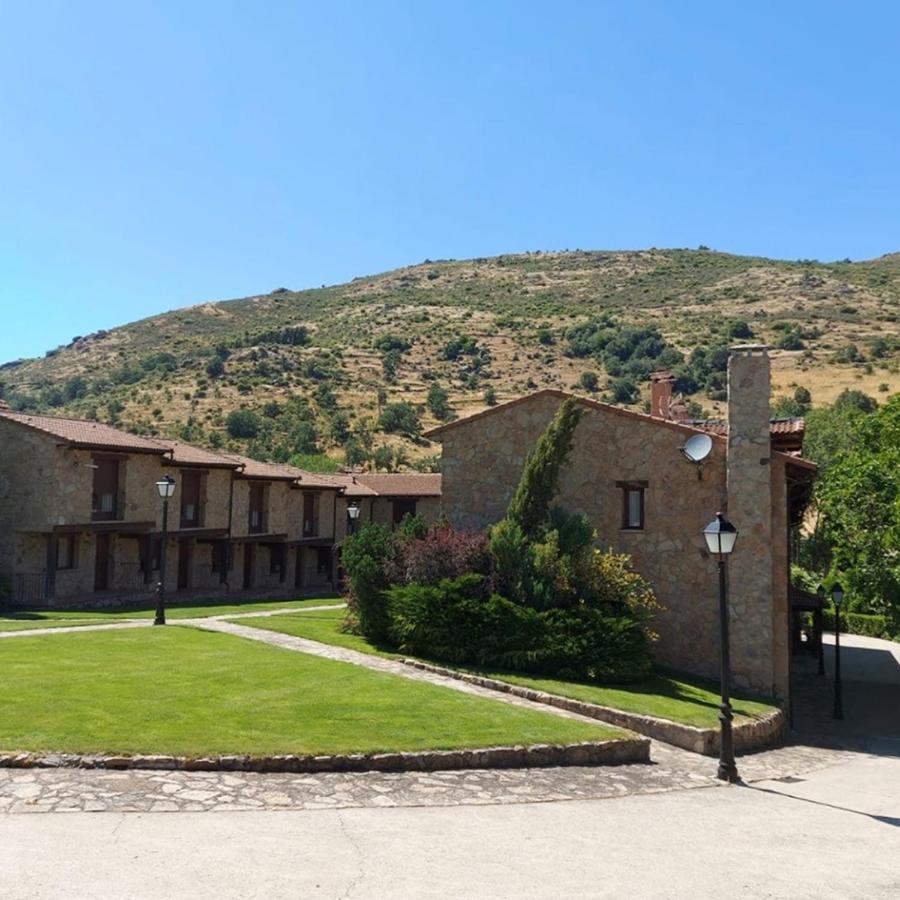 Hotel Ribera Del Corneja Navacepedilla de Corneja Exterior photo